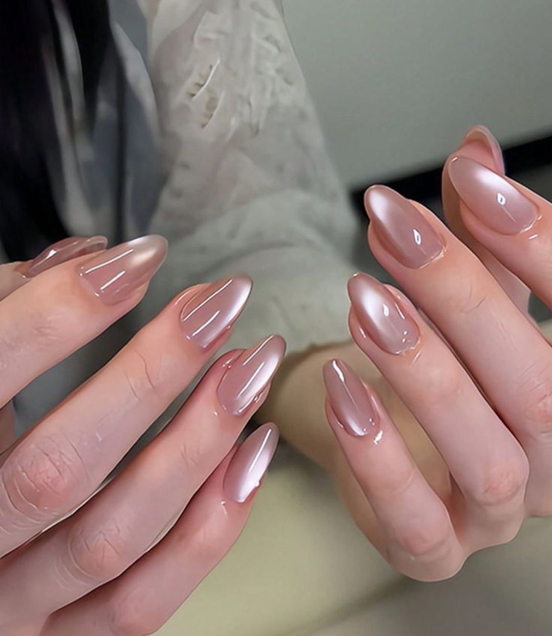 Mocha Glaze | 15pcs Short Cat Eye Nails with Application Kit