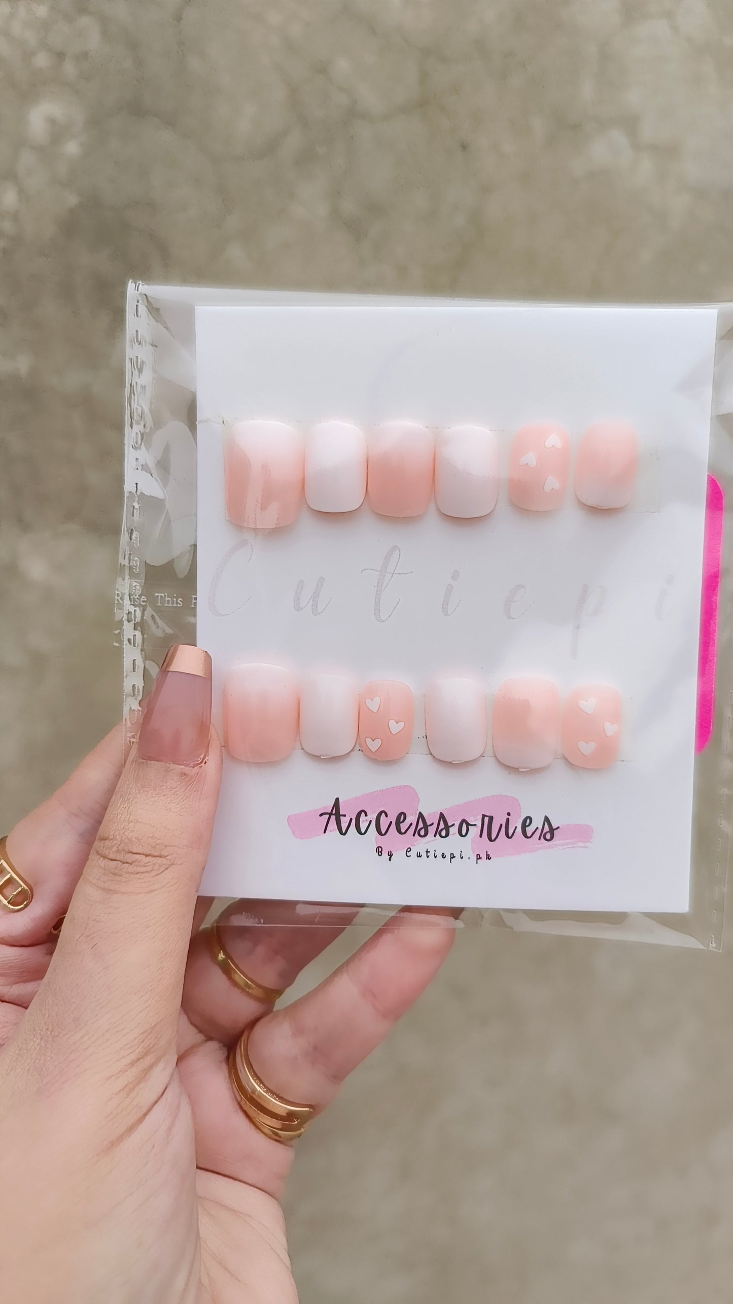 24PCS White & Pink Cloud Press-On Nails – Soft & Dreamy Design