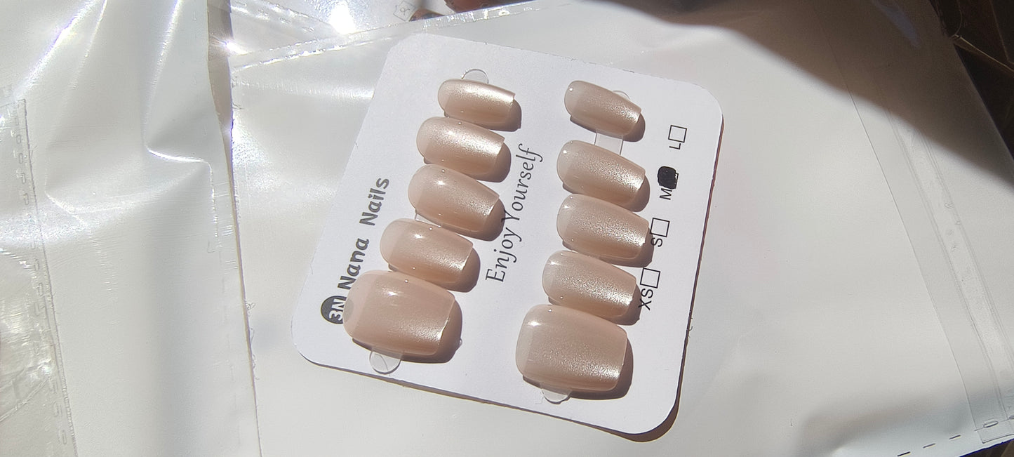 Golden Mocha Cat Eye Nails – 10pcs Set with Kit (Student Offer)