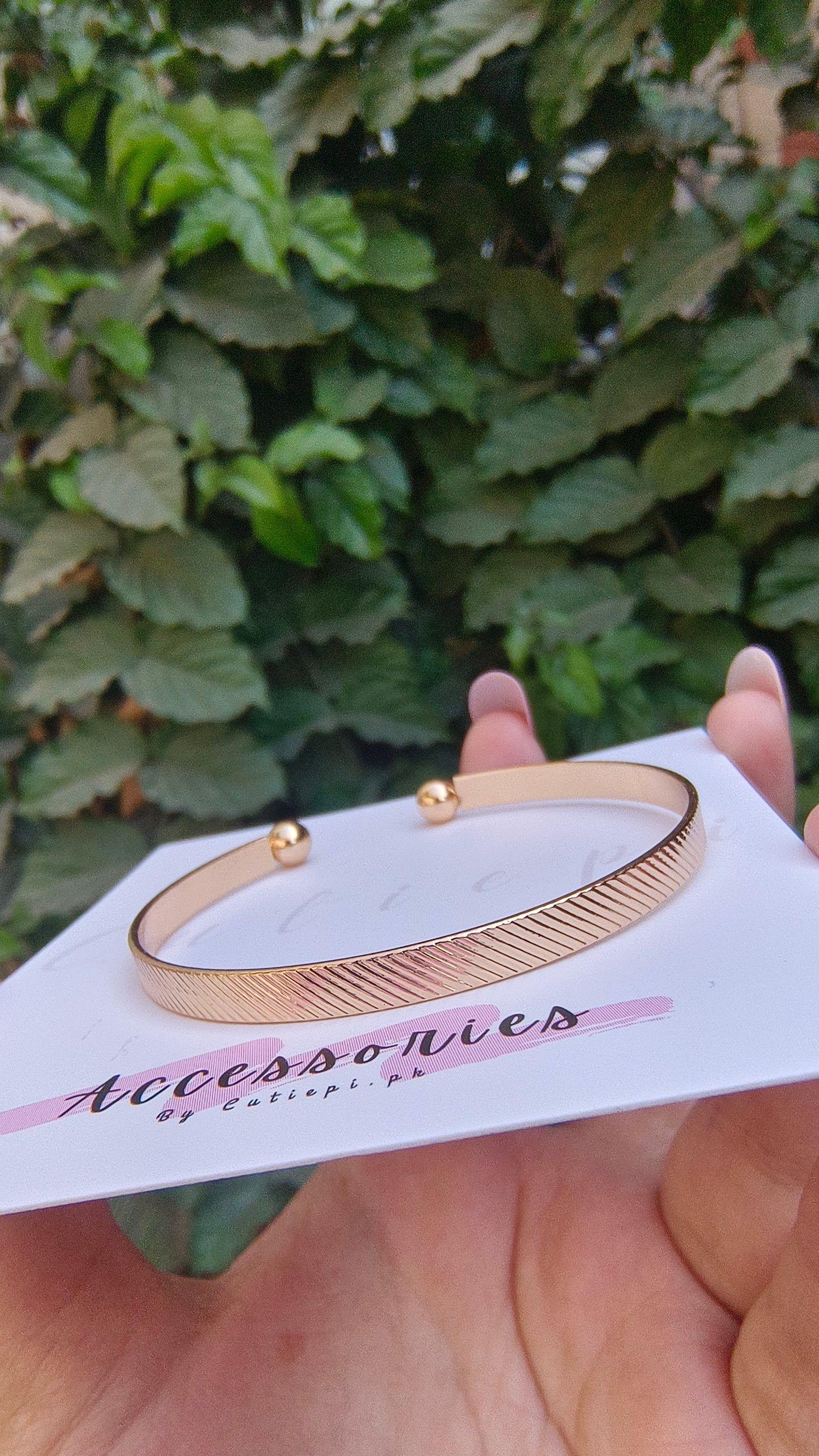 Clearance deal- 5 premium bracelets - advance payment only