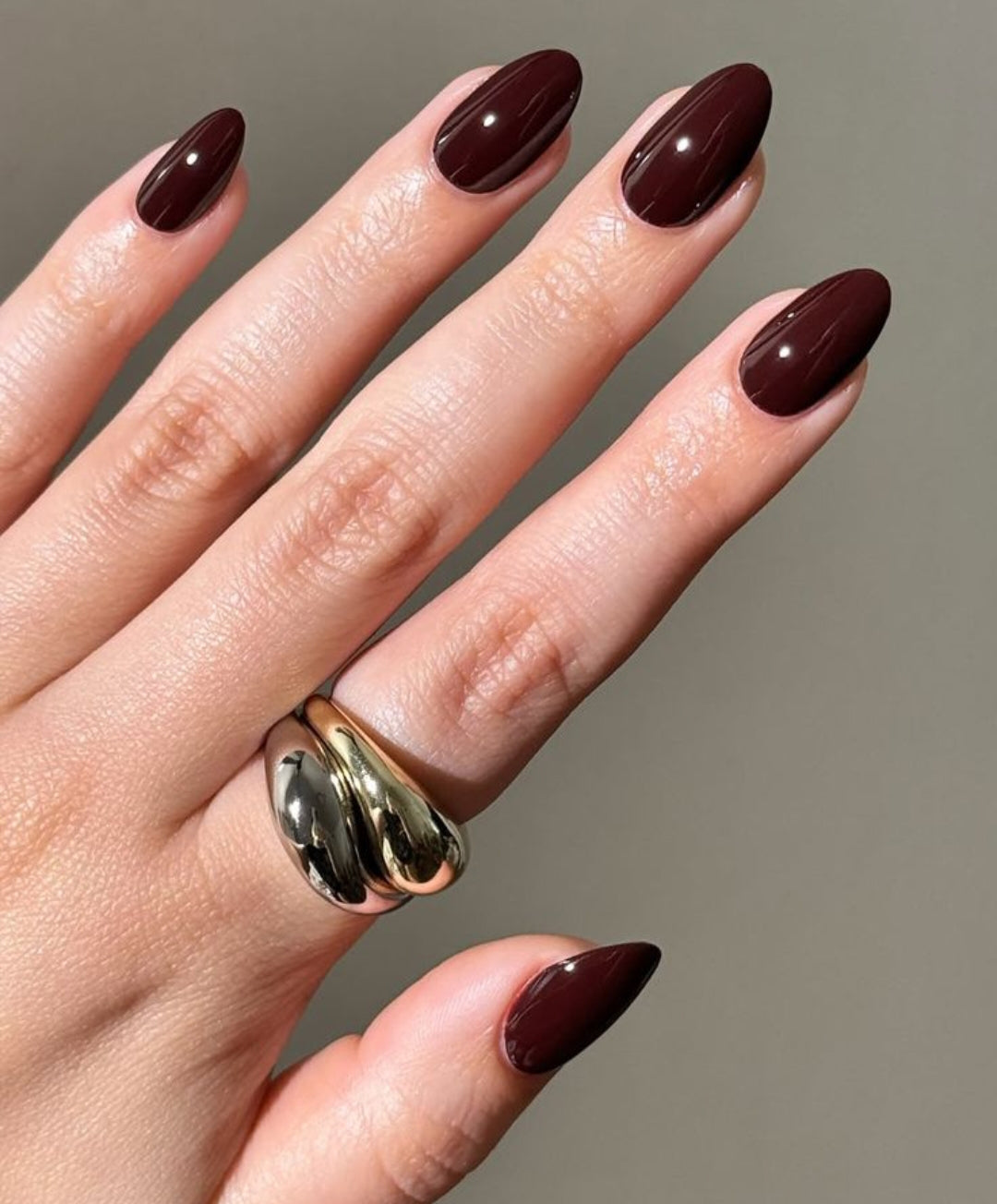 Choco Bliss – 15pcs Mini Almond Nails with Application Kit