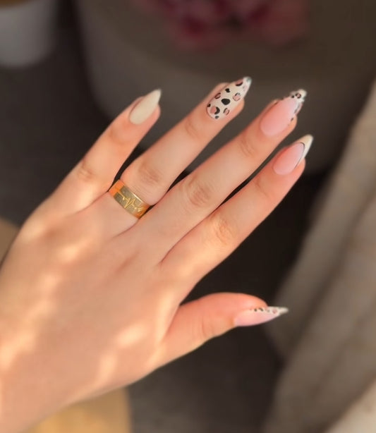 Beigh Beauty-24pcs Printed Nails with Application Kit