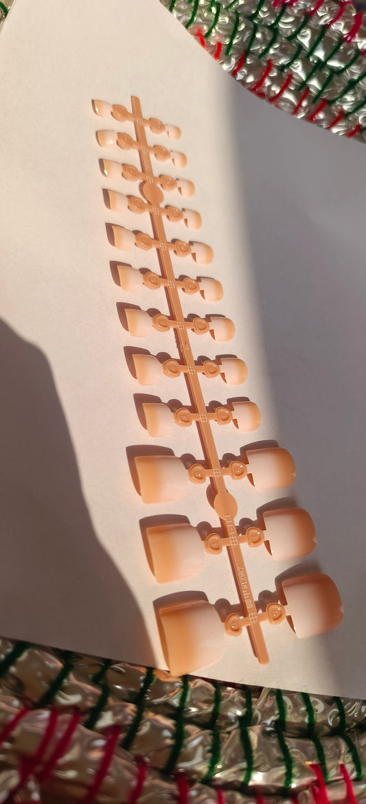 Gradient Brown- 12 pcs Toe Nail set with application kit