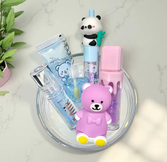 Cute, glossy & lightweight lip gloss with a soft tint that keeps lips smooth, shiny, and moisturized all day. 