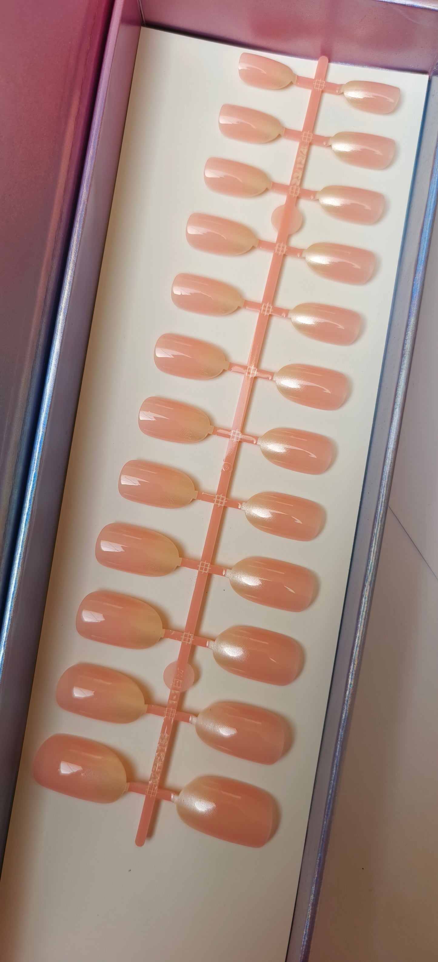 Gradient Pink - 24pcs Glossy Nails with Application Kit
