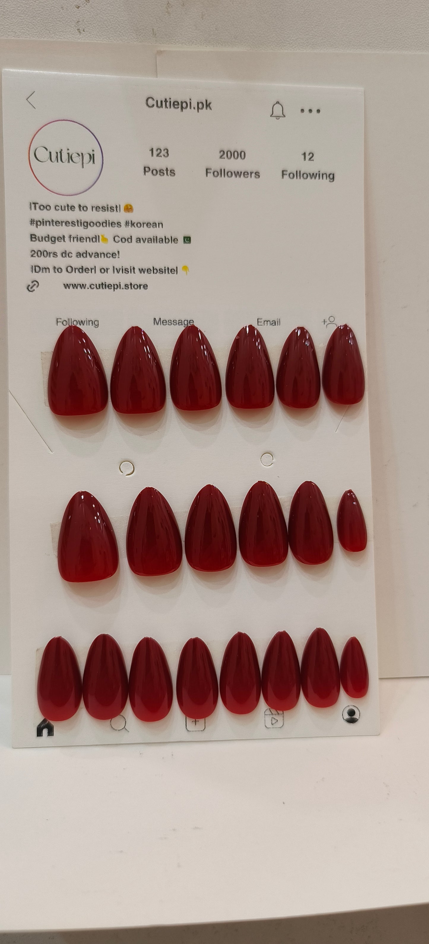 Royal Merlot – 30pcs Short Almond Nail Set with Application Kit