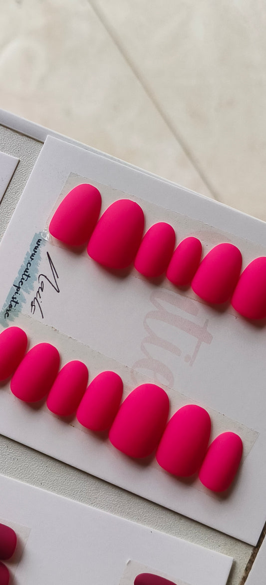 Rose Dust – Short Almond Matte Nails, 24pcs with Application Kit