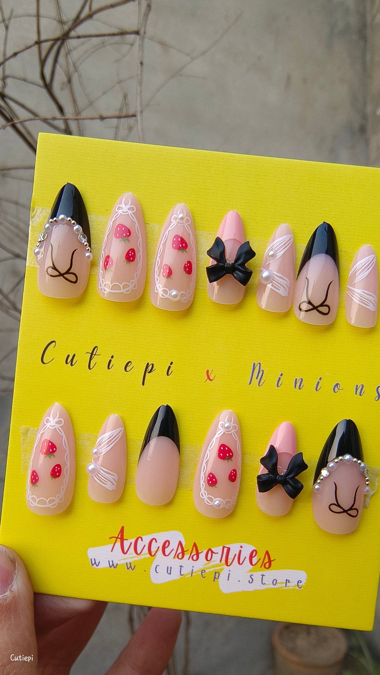Royal Noir – Black French Bow Nails with Pearls (24pcs with Application Kit)