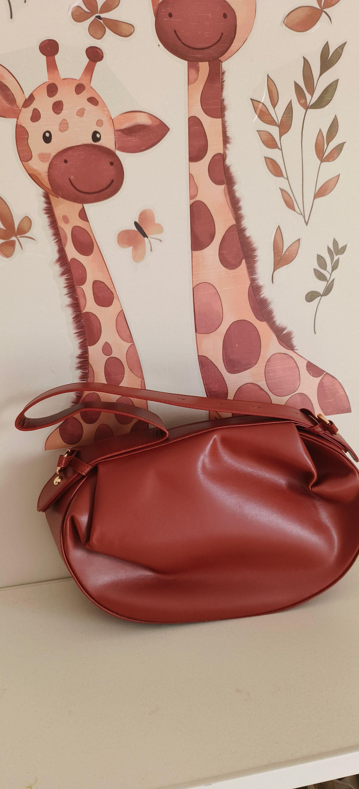 Spacious Luxury Bag- Leather Bag - Unique style