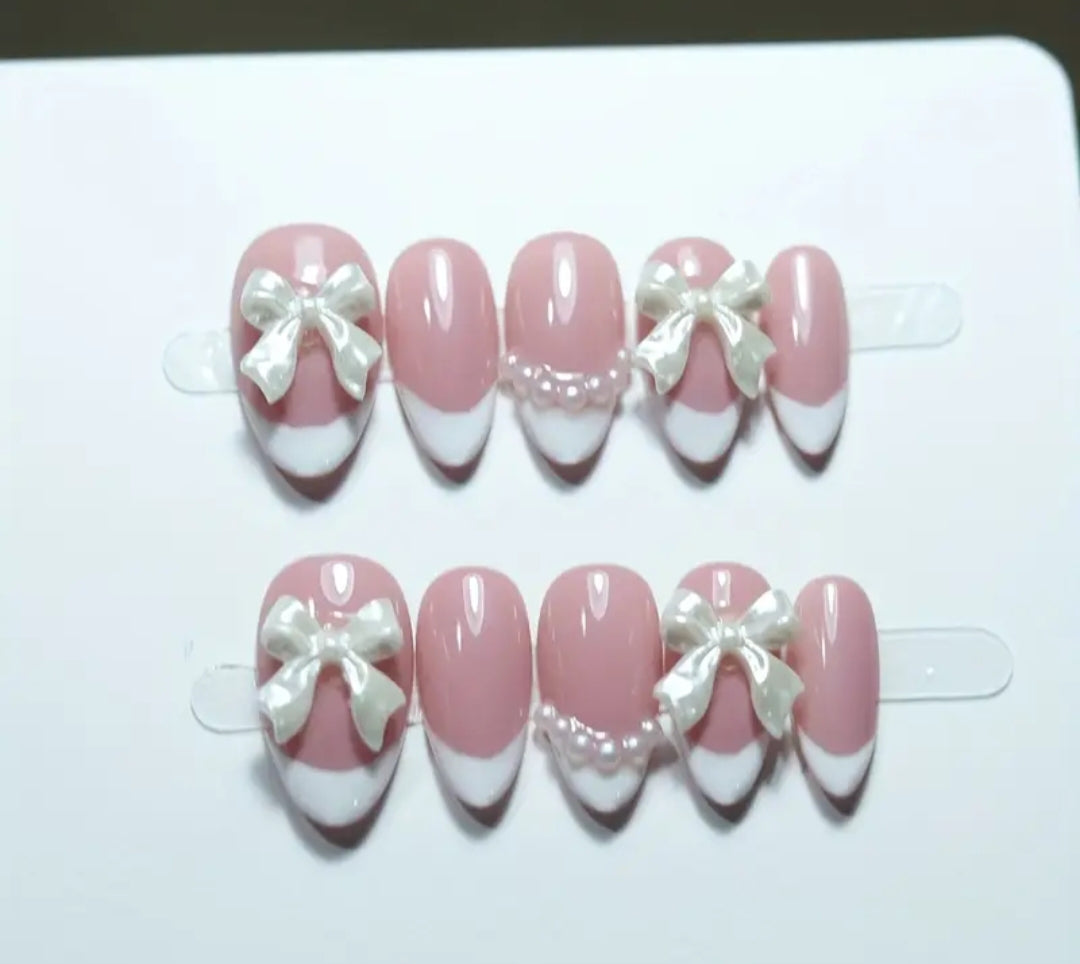 Bow French – 10pcs Stylish Nail Set with Application Kit