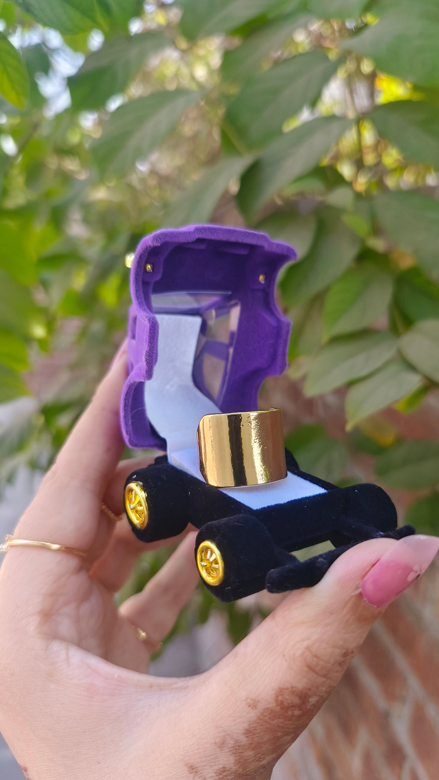 Ay01 Gift Box Deal – 13-Piece Jewelry & Accessories Set (Designs Can vary)