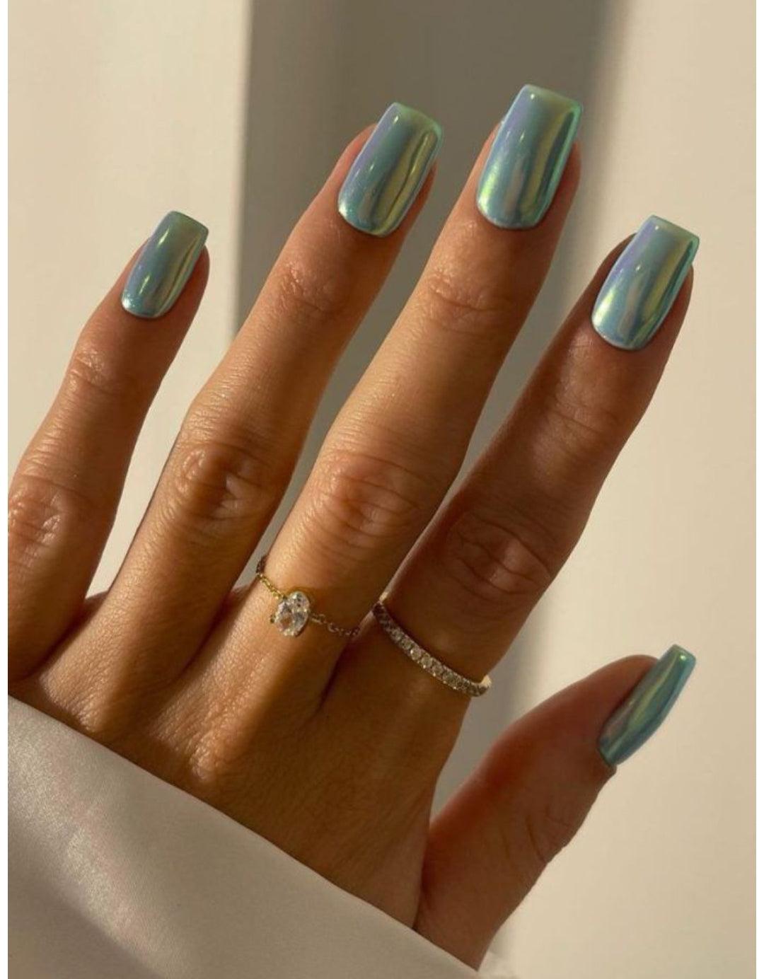 Jasmine Shine: 12 pcs Chrome Nails with Application kit