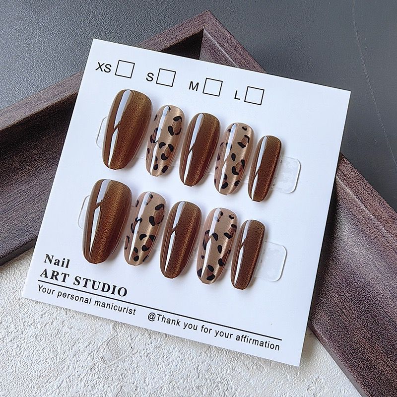 Cheetah Vibe- 10pcs Cat eye nails with Application Kit